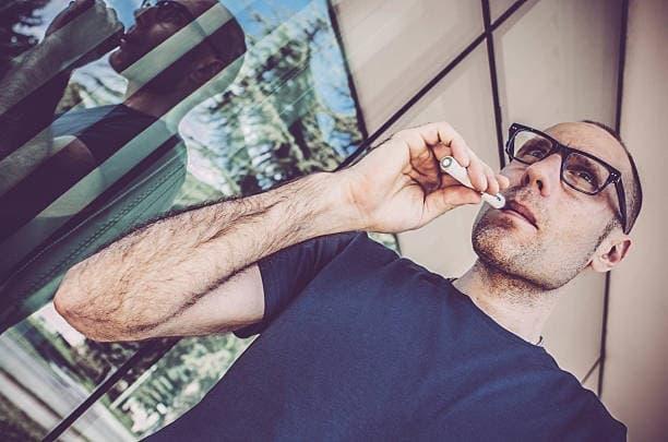 Can You Bring Jednorázové e-cigarety and e cigarette in checked luggage – airline rules, packing tips and safety checklist